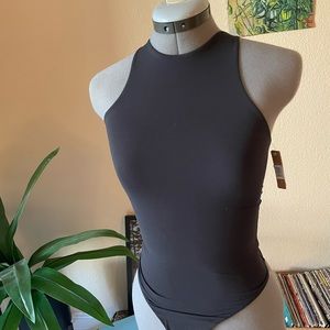 NWT SKIMS Fits Everybody High Neck Bodysuit